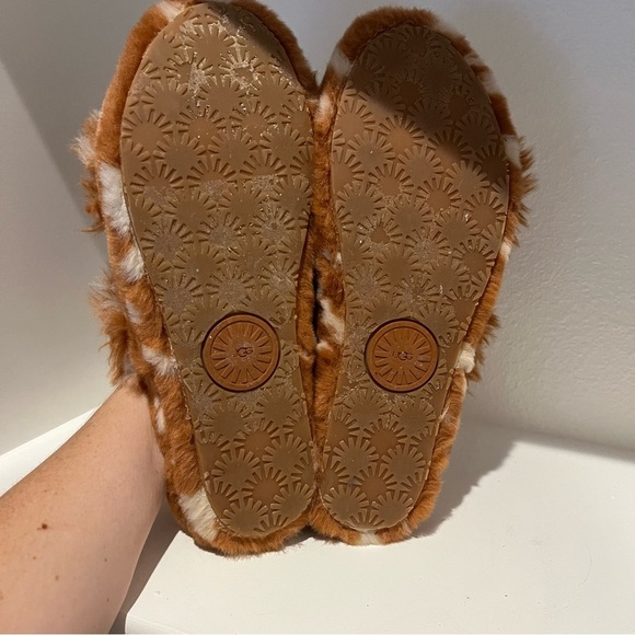 Ugg Oh Yeah Spots Natural Orange & White Furry Slippers- 8 - Picture 10 of 10